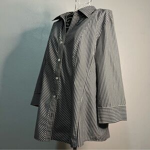 Style & Co. black/white striped button-down, Size 16. Like new.